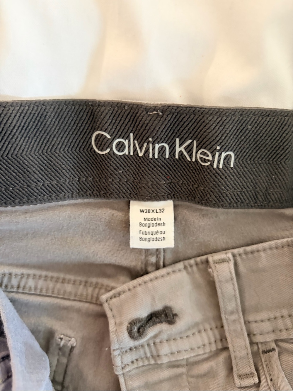 Calvin Klein Slim Straight Men’s Jeans in Gray